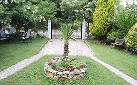 Garden'S Villa